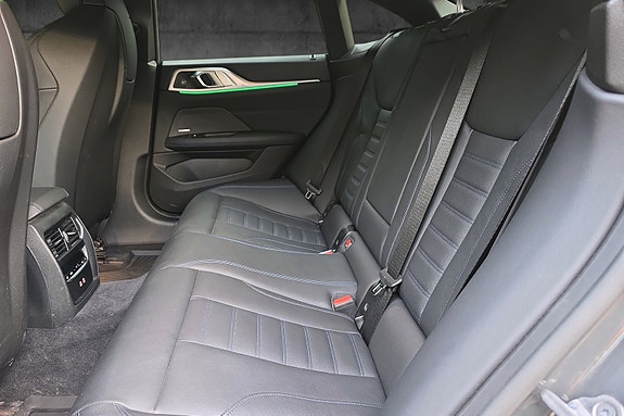 BMW i4 13 of 20