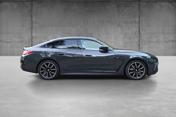 BMW i4 17 of 20