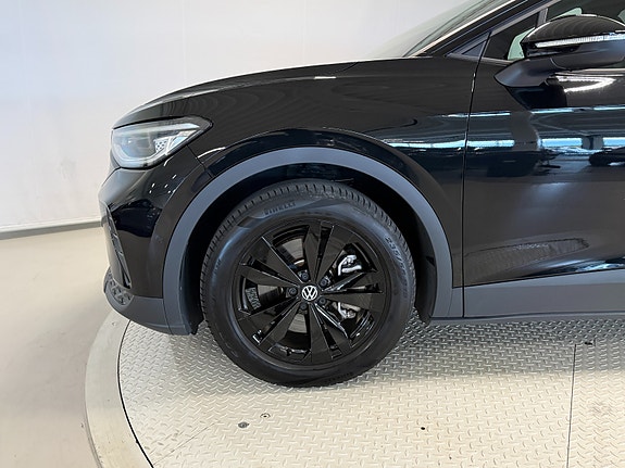 Volkswagen ID.4 6 of 30