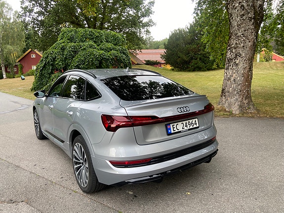 Audi e-tron Sportback 12 of 29