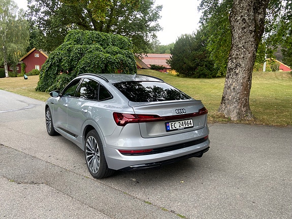 Audi e-tron Sportback 10 of 29