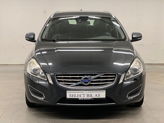 Volvo V60 2 of 27
