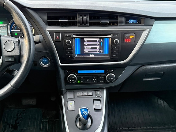 Toyota Auris 15 of 29