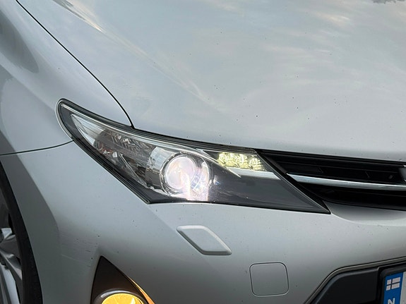 Toyota Auris 23 of 29
