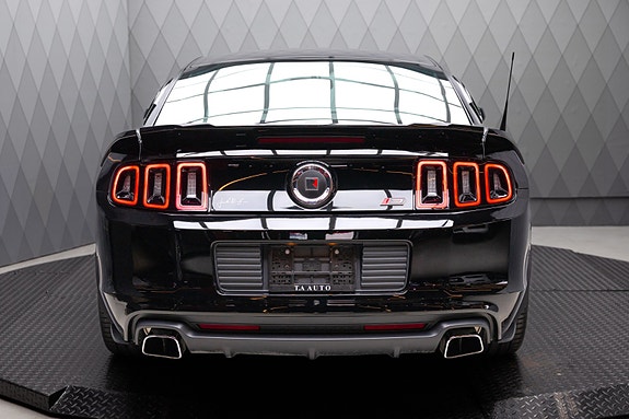 Ford Mustang 5 of 30