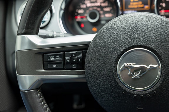 Ford Mustang 26 of 30