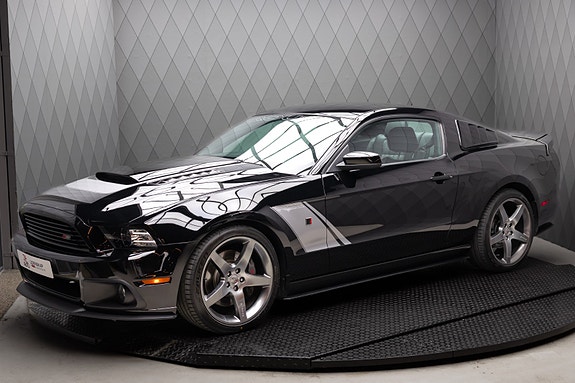 Ford Mustang 2 of 30