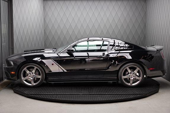 Ford Mustang 10 of 30
