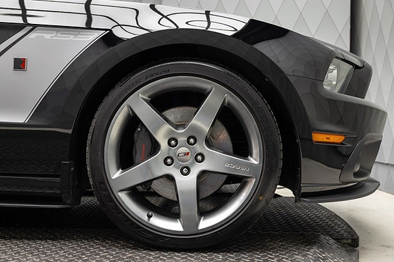 Ford Mustang 17 of 30