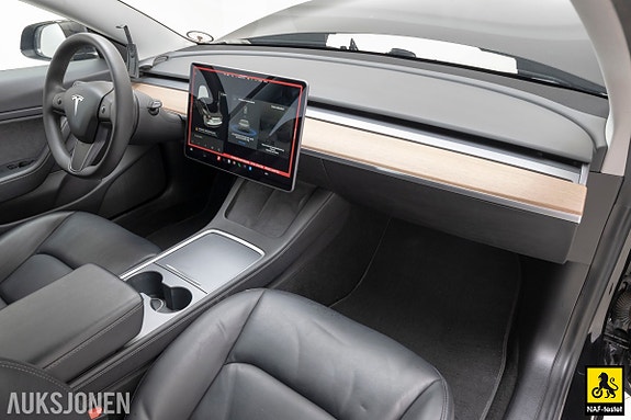 Tesla Model 3 13 of 30