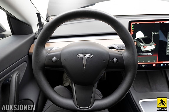 Tesla Model 3 20 of 30
