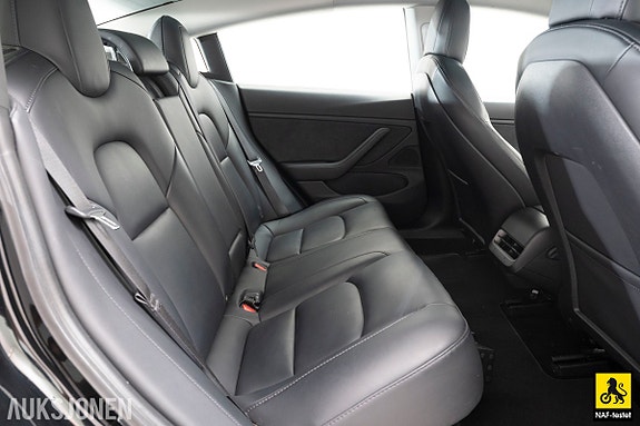Tesla Model 3 12 of 30