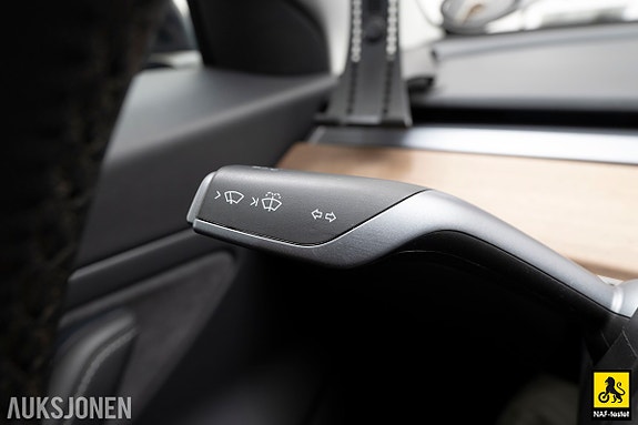 Tesla Model 3 21 of 30