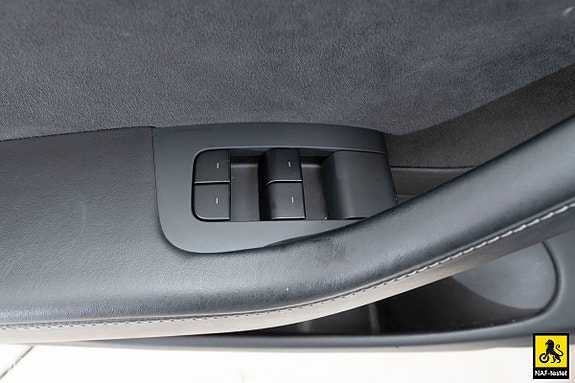Tesla Model 3 24 of 30