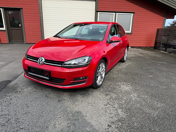 Volkswagen Golf VII 2 of 18