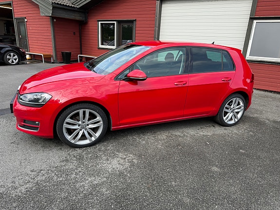 Volkswagen Golf VII 12 of 18