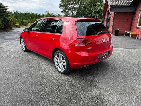 Volkswagen Golf VII 10 of 18
