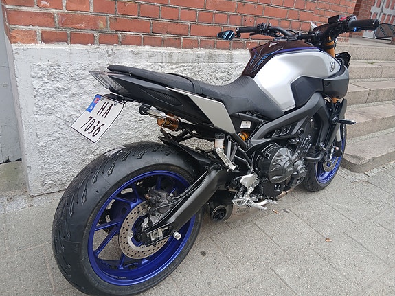 Yamaha MT-09 SP med Akrapoviq og Øhlins 4 of 11