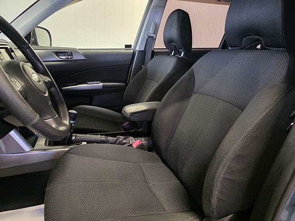 Subaru Forester 8 of 15