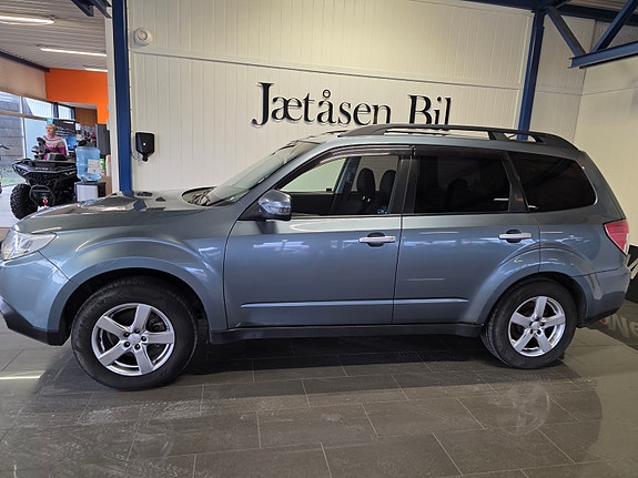 Subaru Forester 2 of 15