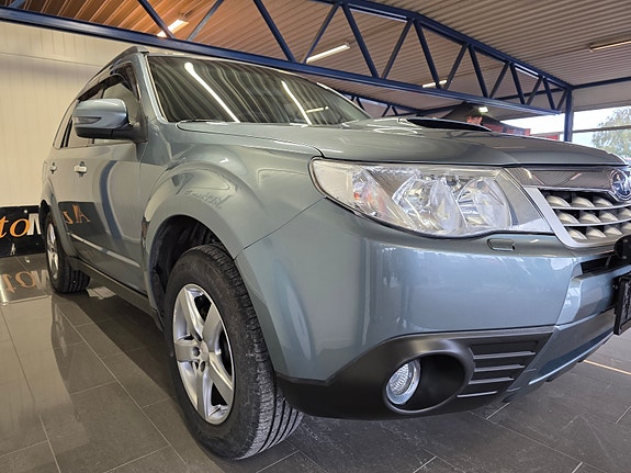 Subaru Forester 5 of 15