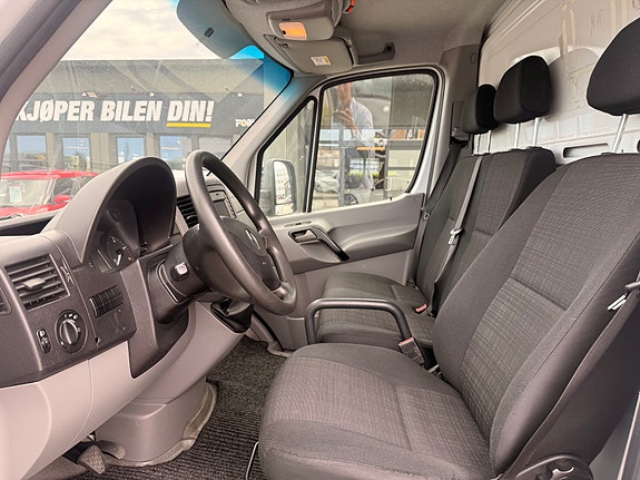 Mercedes-Benz Sprinter 11 of 20