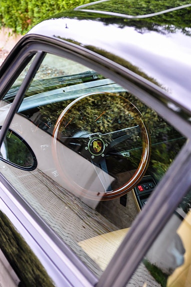 Porsche 911 Carrera 19 of 30
