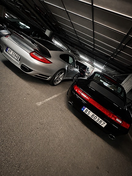 Porsche 911 Carrera 15 of 30