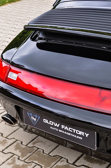 Porsche 911 Carrera 26 of 30