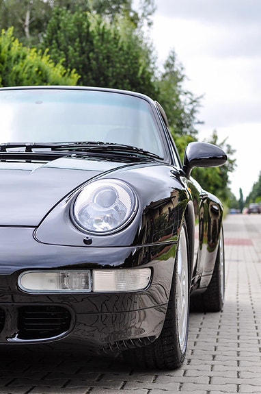 Porsche 911 Carrera 17 of 30