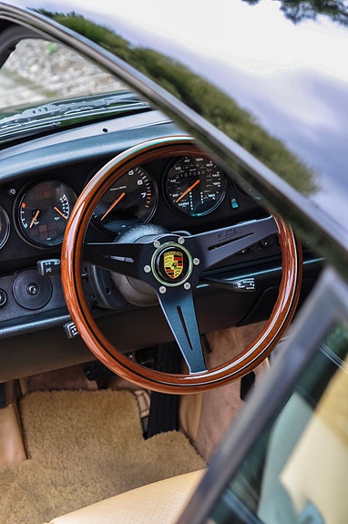Porsche 911 Carrera 3 of 30