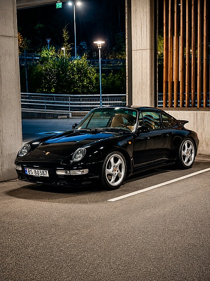 Porsche 911 Carrera 5 of 30