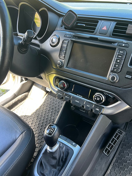 Kia Rio 12 of 14