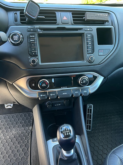 Kia Rio 11 of 14