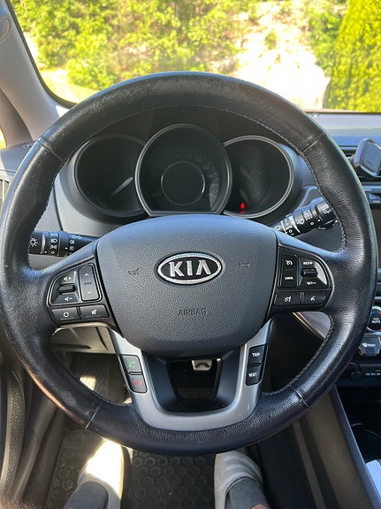 Kia Rio 8 of 14