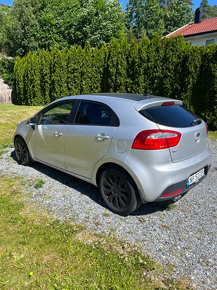 Kia Rio 5 of 14