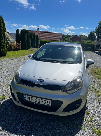 Kia Rio 4 of 14
