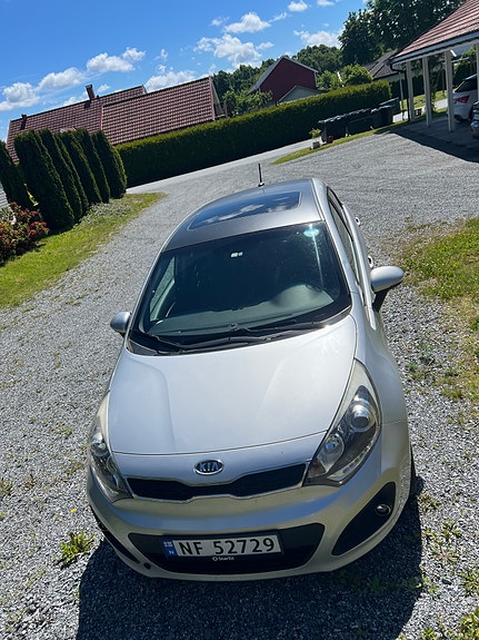 Kia Rio 6 of 14