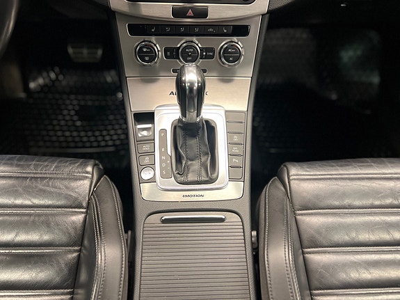 Volkswagen Passat Alltrack 15 of 24