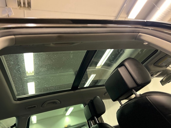 Volkswagen Passat Alltrack 18 of 24