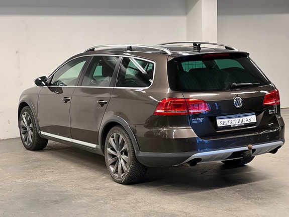 Volkswagen Passat Alltrack 6 of 24