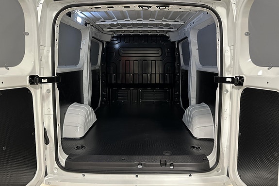 Maxus e-Deliver 5 18 of 18