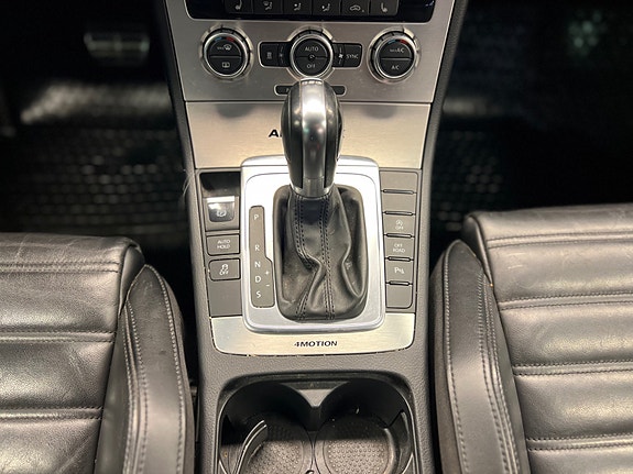 Volkswagen Passat Alltrack 15 of 21