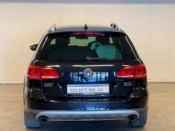 Volkswagen Passat Alltrack 5 of 21