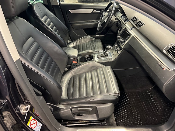 Volkswagen Passat Alltrack 10 of 21