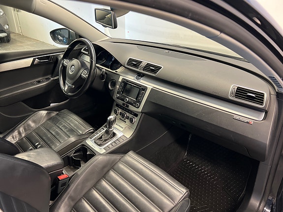Volkswagen Passat Alltrack 8 of 21