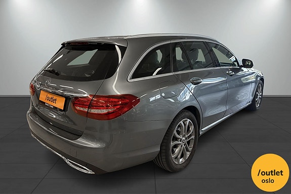 Mercedes-Benz C180 8 of 29