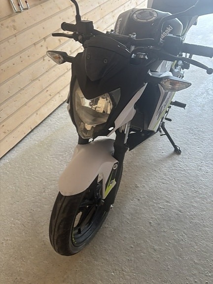 Kawasaki Z 125 2 of 6