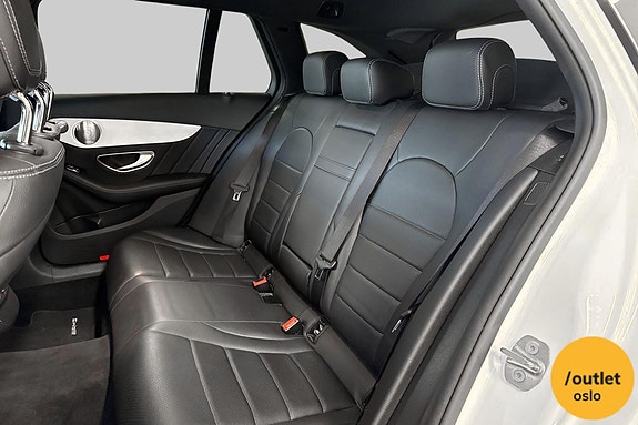 Mercedes-Benz C200 11 of 27