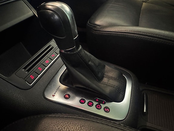 Volkswagen Tiguan 4 of 30